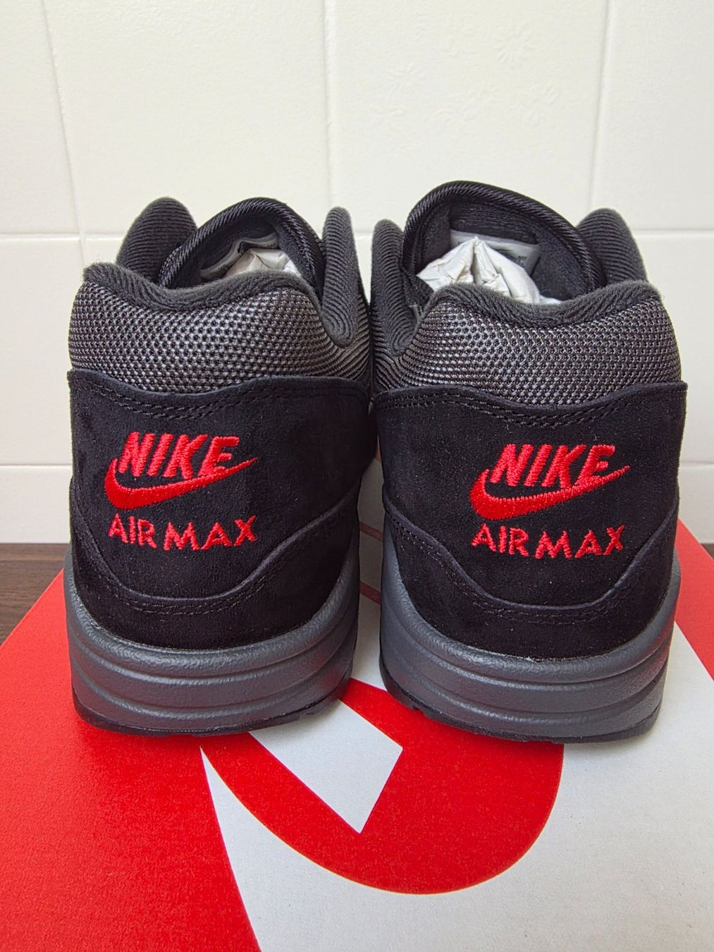 Nike Herrenschuhe: Nike Air Max 1 – Neu und originalverpackt aus Fleurier von dav_xx8y 4