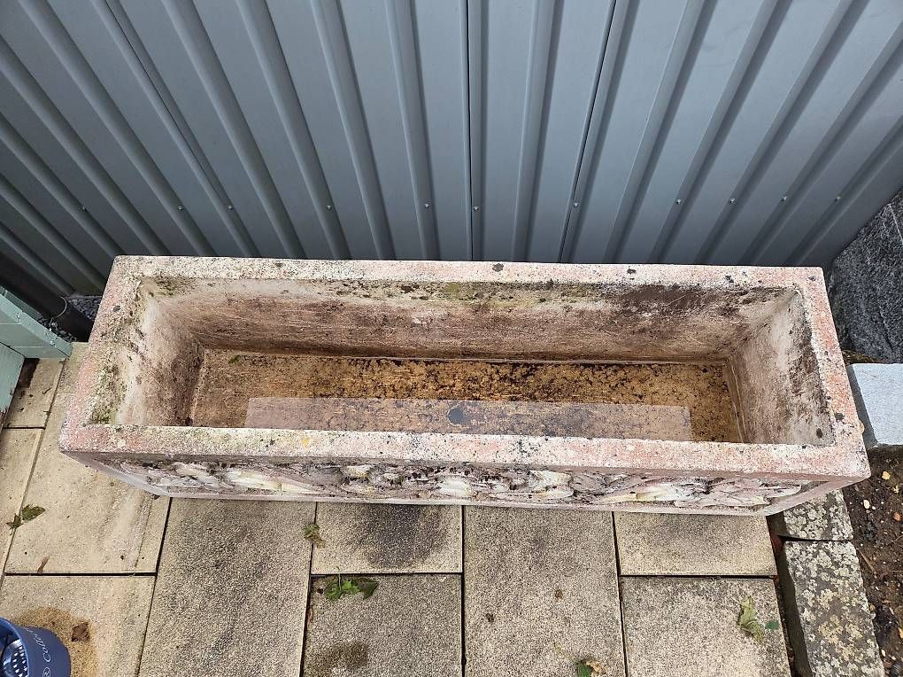 Pots de fleurs: GRATIS Steintrog  – D'occasion à Sissach par sut_xc2l 2