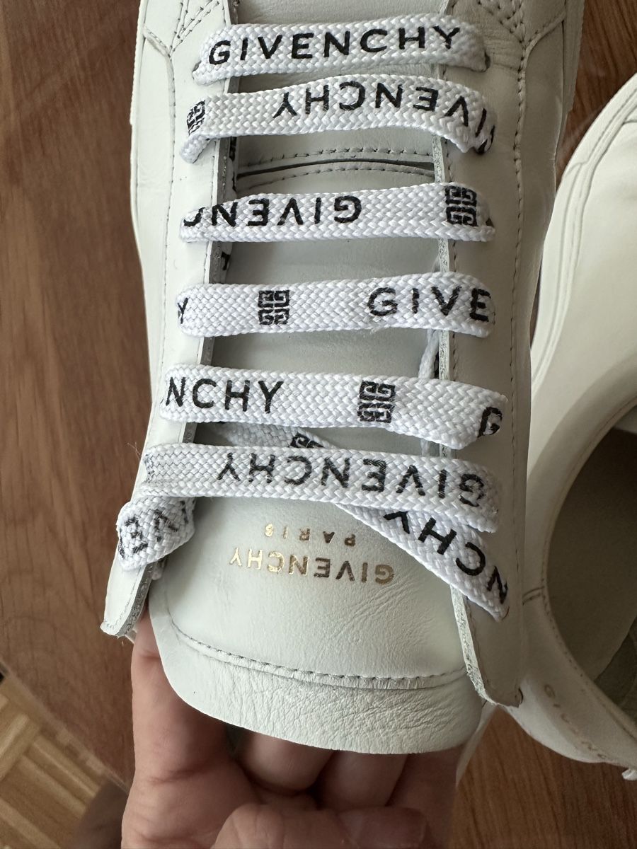 Givenchy Chaussures hommes: Givenchy sneakers size 40 – D'occasion à Adliswil par Maro_7 8