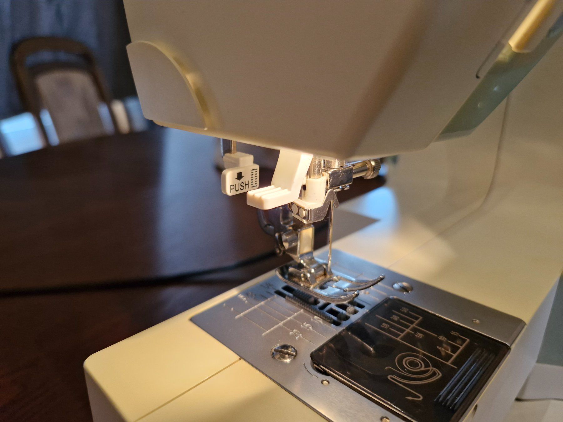Bernina Macchine da cucire: Nähmaschine Bernina Bernette 90e – Usato da Willisau venduto da Scherw1 6