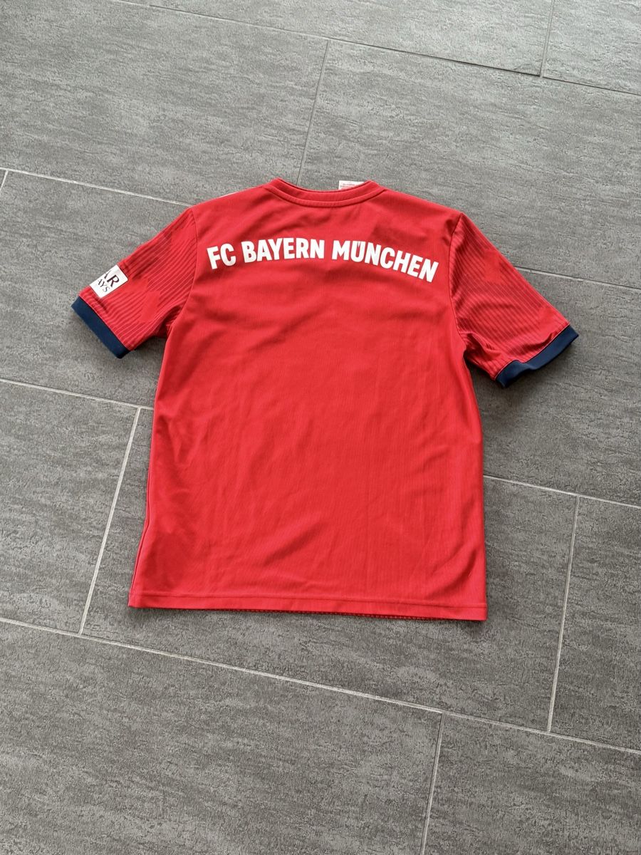 Adidas Leibchen & Hosen: FC Bayern München Trikot, Gr. 164 – Gebraucht aus Zürich von pluto124 1