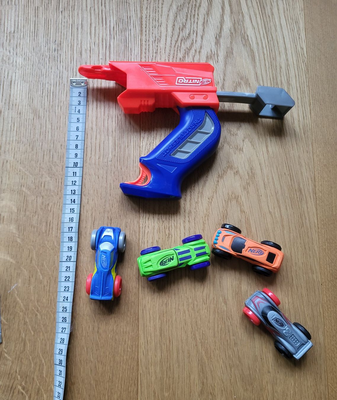 Hasbro Giocattoli: HASBRO Nitro Throttleshot Blitz inkl. 4 Autos – Usato da Richterswil venduto da Rem2011 3
