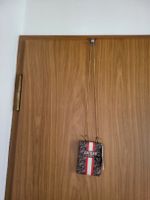Guess Porte feuille  Neuf avec Chaîne Dorée