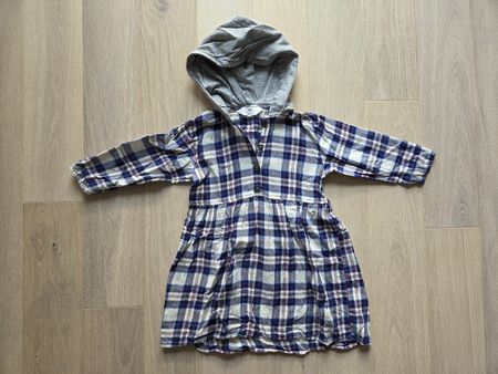 H&M Kleid kariert mit Kapuze blau weiss Gr. 104
