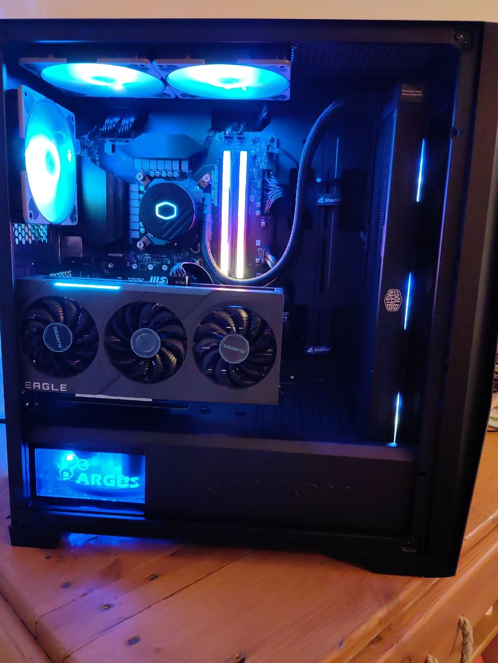PCs: Sharkoon Gaming PC – Neu und originalverpackt aus Zürich von Bozakis 4