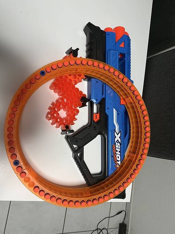 Giocattoli: Xshot - Insanity Mad Mega Barrel Blaster gebraucht – Usato da Boswil venduto da BryanBo7 1
