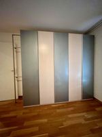 Riesiger Kleiderschrank