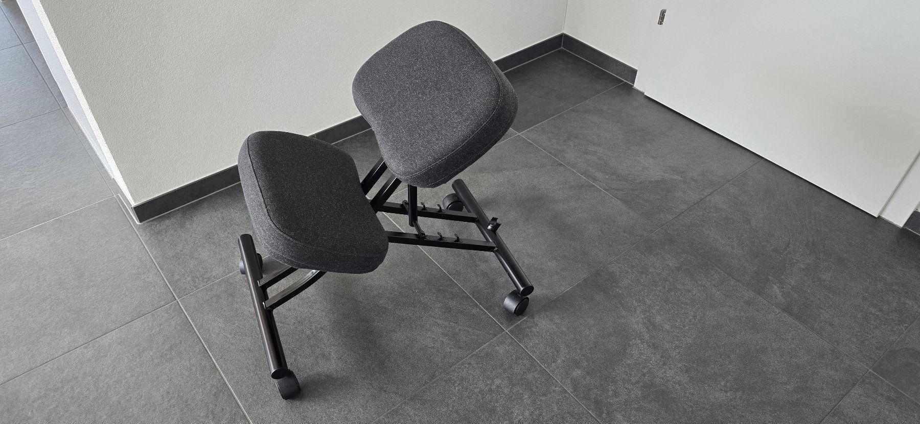 Ikea Chaises: Kniestuhl "EIFRED", Ikea – D'occasion à Hausen AG par Verhoec 1