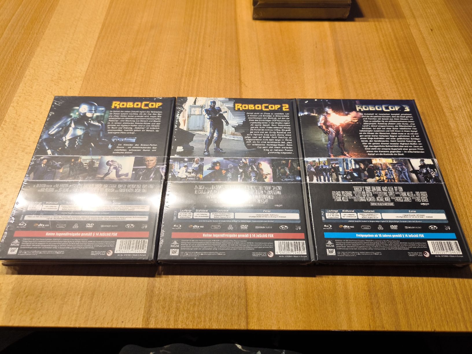 Tutti i DVDs: Robocop Trilogie VHS Cover Mediabooks – Nuovo e nell'imballaggio originale da Dürnten venduto da Nexomynon 1