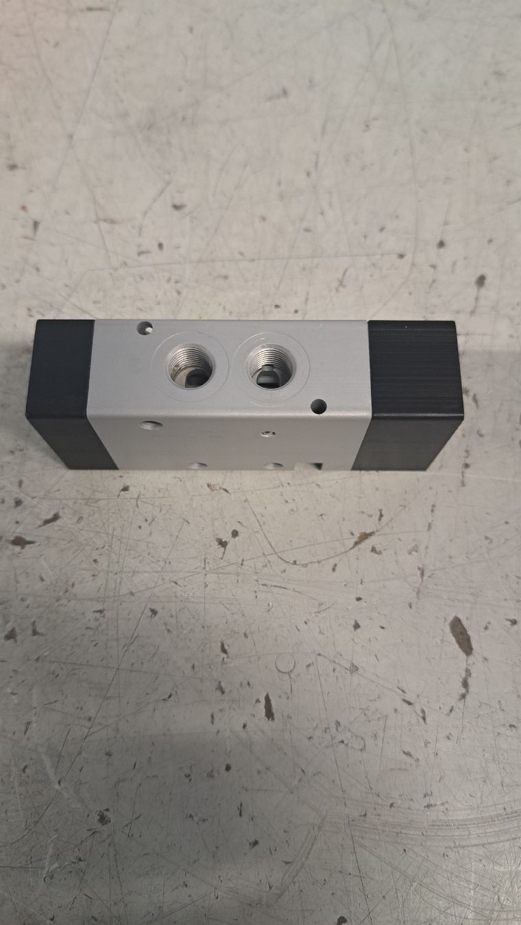 Metall- & Schlosserei Sonstiges: 3/2 Wegeventil pneumatisch betätigt G1/8" – Neu (gemäss Beschreibung) aus St. Antoni von Andy85 2