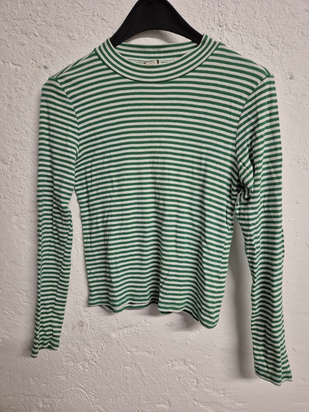 Monki Maglioni & Felpe: monki Sweatshirt Gr. M – Usato da Thalwil venduto da Briscolina
