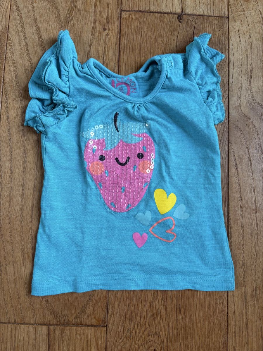 Camicie, Top & T-shirt: Mädchen T-Shirt Erdbeere Grösse 68 – Usato da Frauenfeld venduto da lin_77m9
