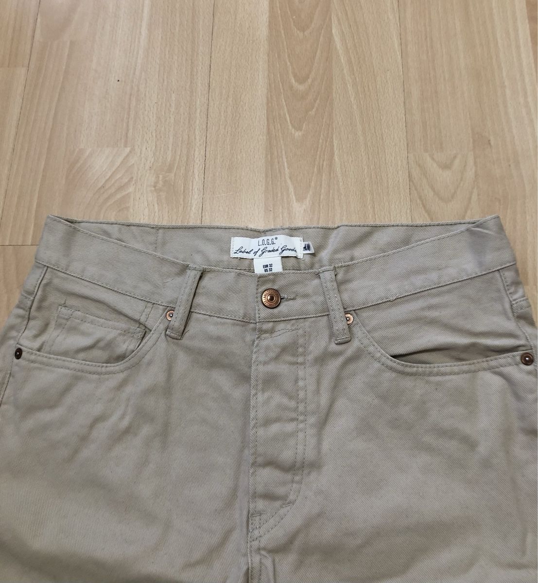 H&M Pantaloni: H&M Kurz Hose Size: 32 – Usato da Chur venduto da vicky7 3