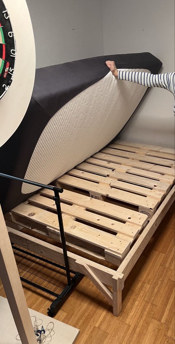 Betten: Palettenbett – Gebraucht aus Boll von severinschuetz 2