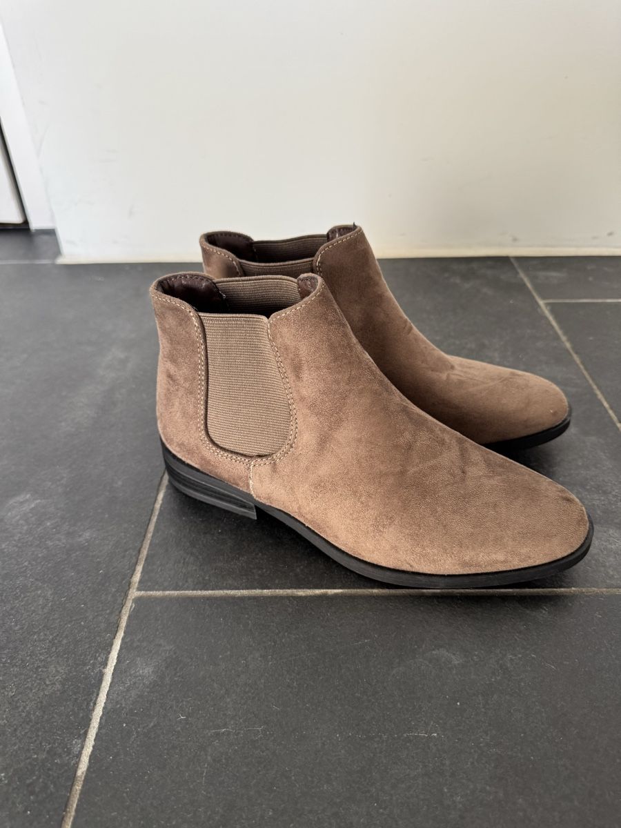 Damenschuhe: Ankelboots nur einmal getragen – Gebraucht aus Rudolfstetten von krach