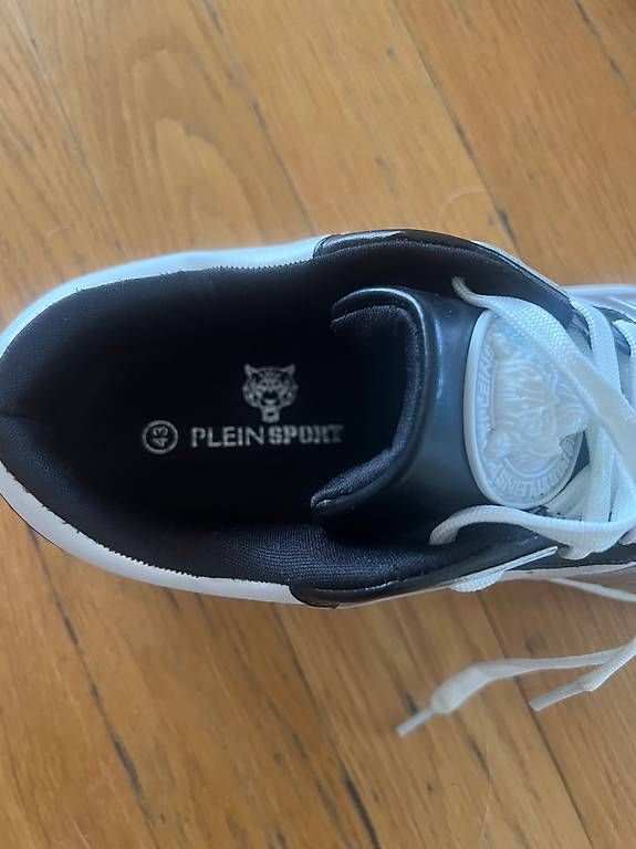 Herrenschuhe: Sneaker weiss Gr 43 – Gebraucht aus Regensdorf von Kunst02 2