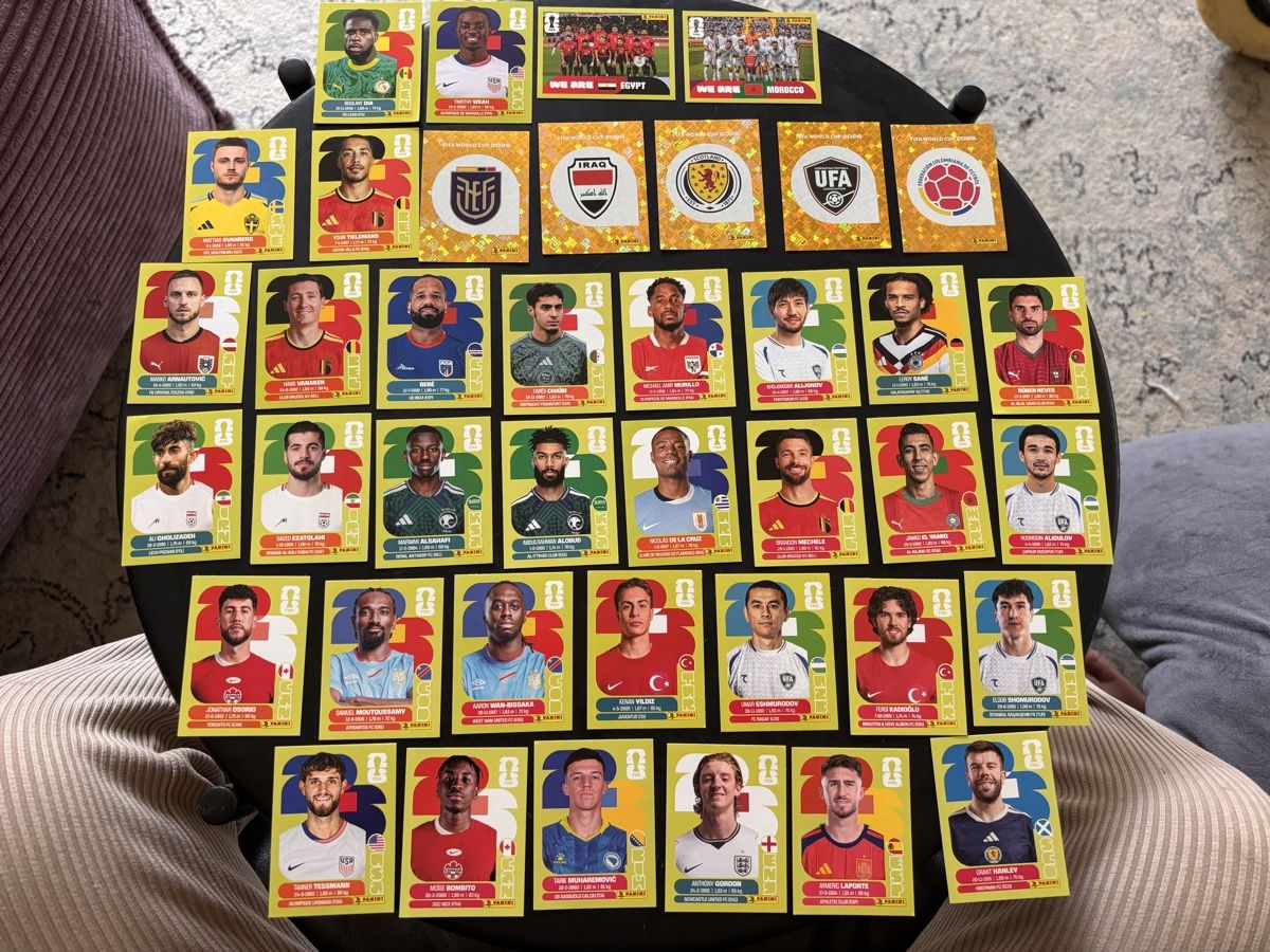Panini Carte collezionabili: 40 verschiedene Panini Sticker 2026 – Usato da Niederuzwil venduto da MT5612