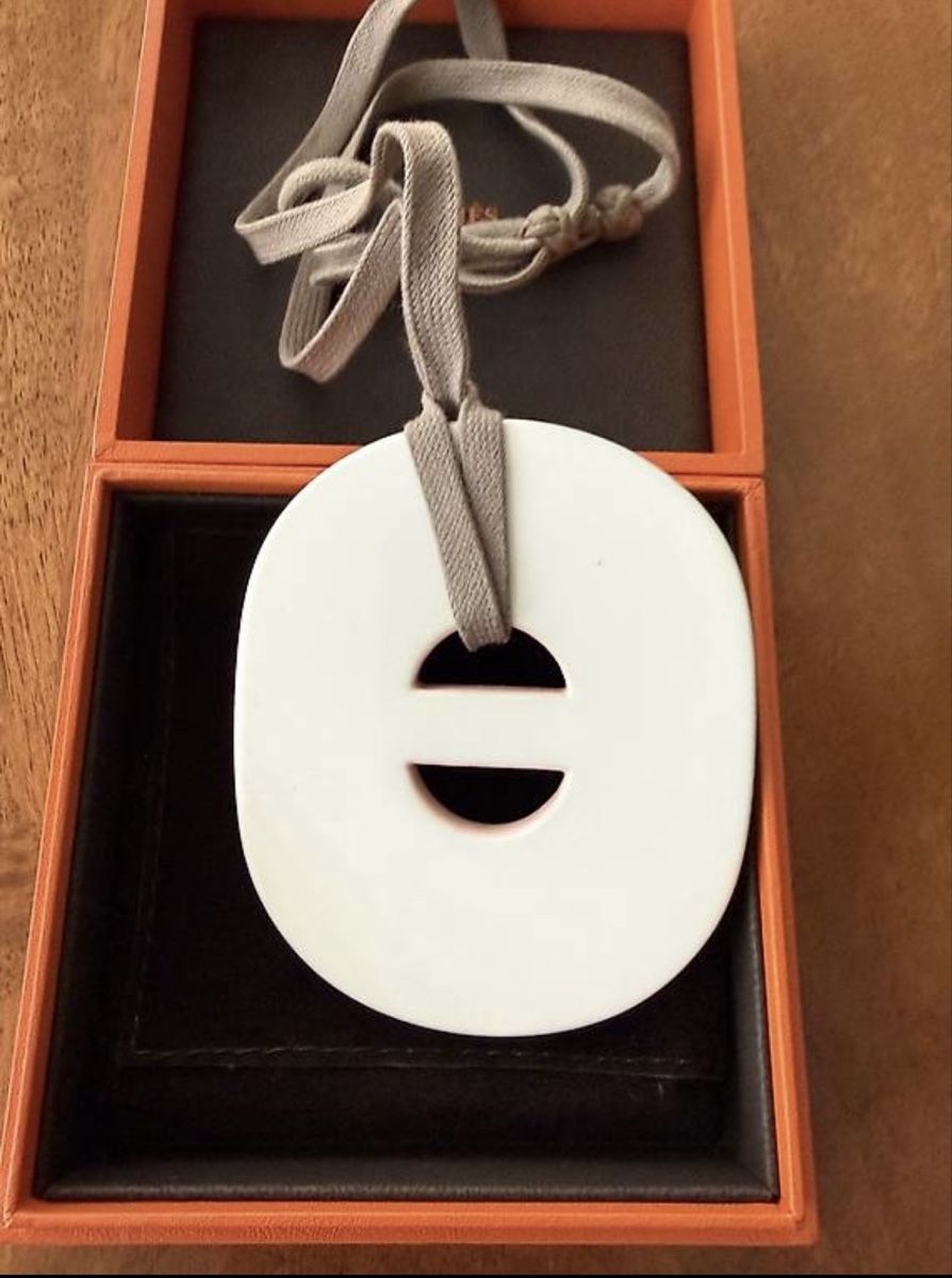 Hermès Catenine: Collier Hermès en corne – Usato da Le Mont-sur-Lausanne venduto da CT70 1