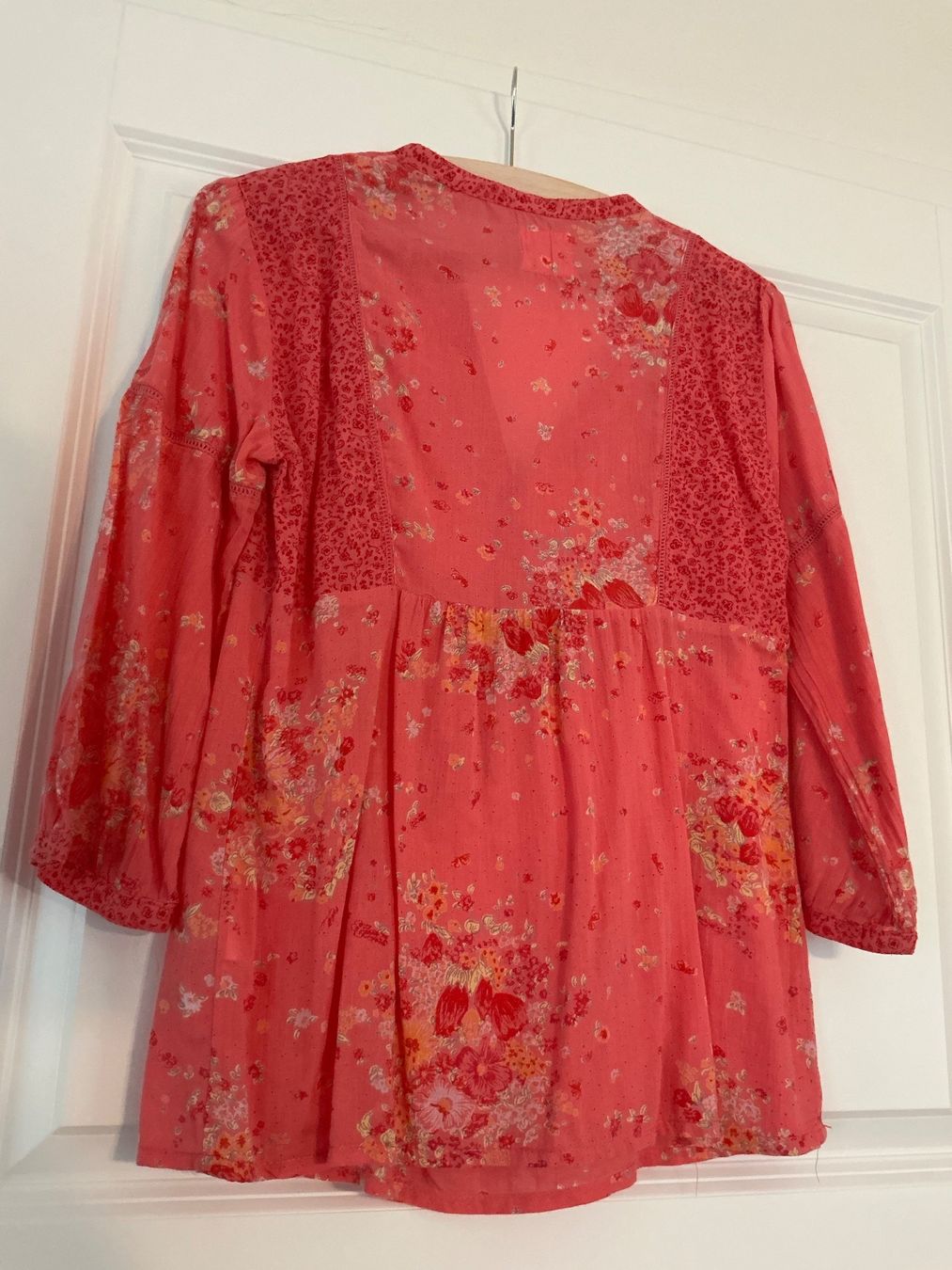 H&M Blusen: Sommer Bluse Gr. 36,  L.O.G.G., Koralle mit Blumenmuster – Gebraucht aus Aesch BL von Fortexx 1