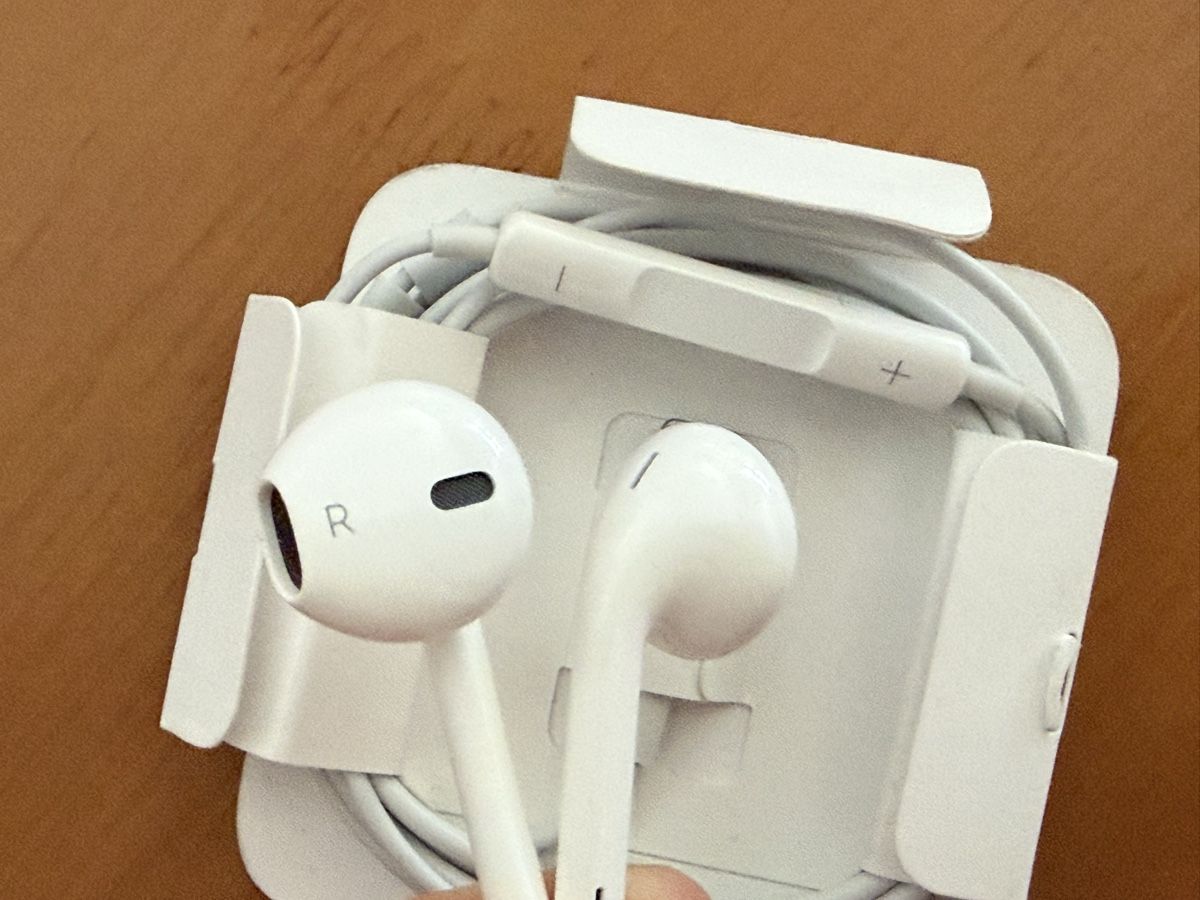 Apple Cuffie: Écouteurs filaires Apple Lightning – Usato da Morrens VD venduto da YannD02 4