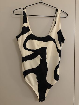 H&M Body mit Muster, Gr. M. Ideal für den Sommer!