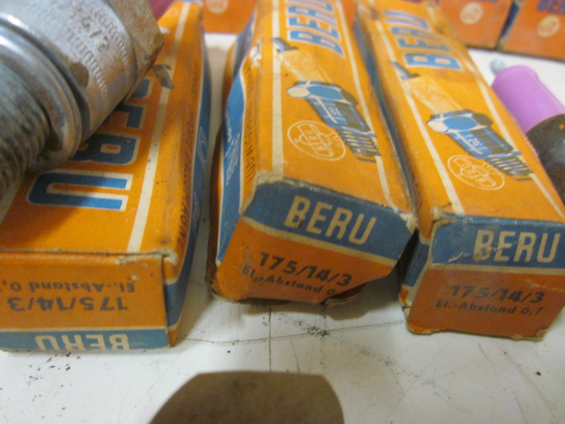 Tutti pezzi di ricambio auto: Antik Sparkplug Bougie Lodge Beru Vintage Auto Oldtimer – Usato da Grand-lancy venduto da kohler333 7