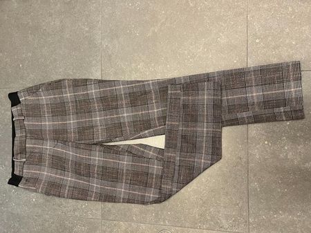 Bequeme Stoffhose von H&M in braunem Karo Gr 36