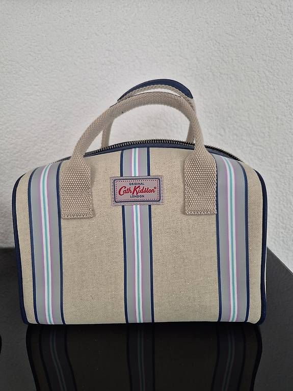Taschen für Damen: Ungebrauchte Cath Kidston Tasche – Gebraucht aus Horn von Sarina30 3
