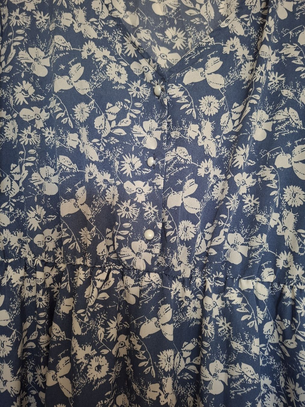 Vestiti: Robe longue à fleurs bleues et blanches taille L – Usato da Plan-les-Ouates venduto da Laly_92 1