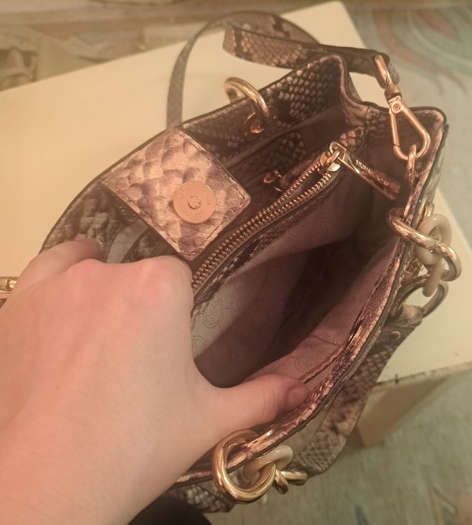 Michael Kors Tasche mit Schlangenmuster (Gebraucht) in Dielsdorf - Main Image