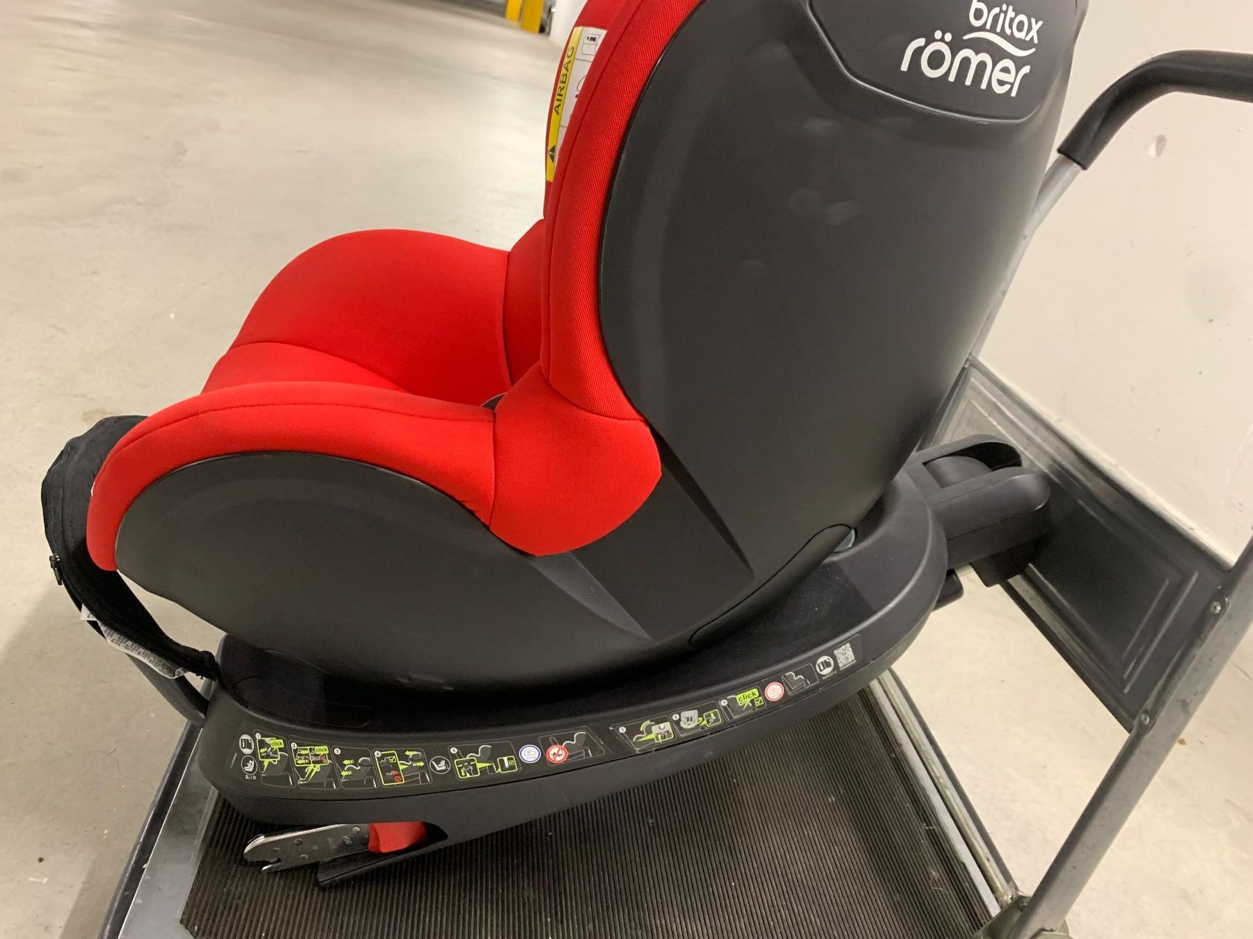 Britax Römer Auto-Kindersitze: Kinder-Autositz Britax Römer Dualfix2 R – Gebraucht aus Bülach von Loredana13 6