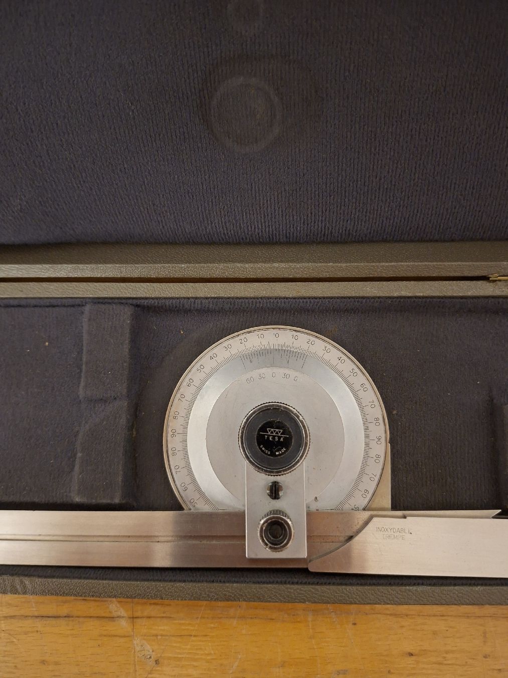 Alle Werkzeuge: Transporteur Winkelmesser Tesa – Gebraucht aus Berg (Dägerlen) von SCH.B. 1