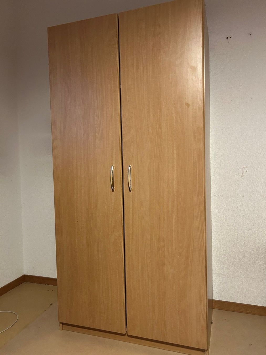 Armoires: Schrank – D'occasion à Wangen SZ par maiebluemli