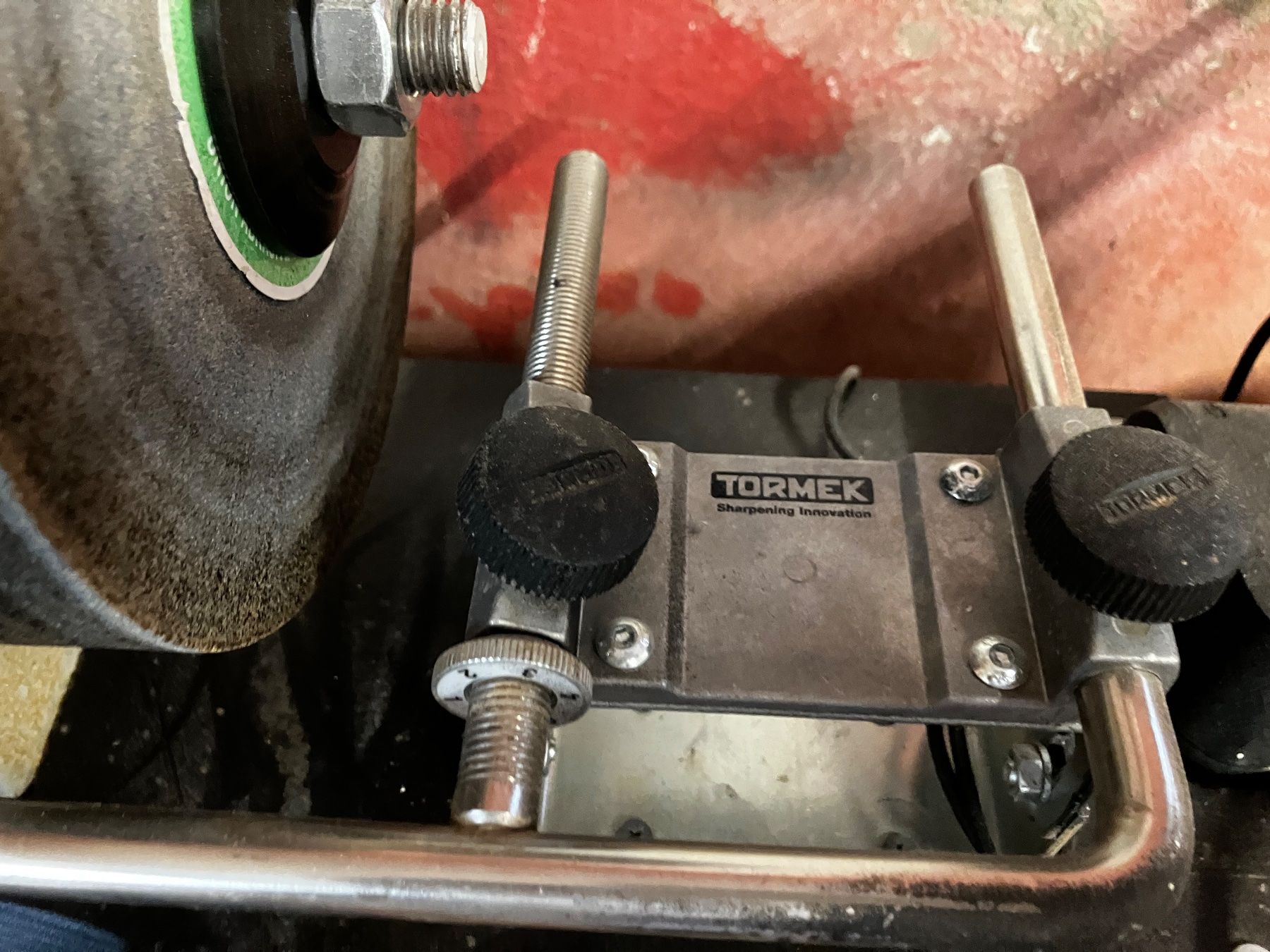 Smerigliatrici & Lucidatrici: Werkzeugschleifmaschine – Usato da Bern venduto da Atelier.Werkstatt49 1