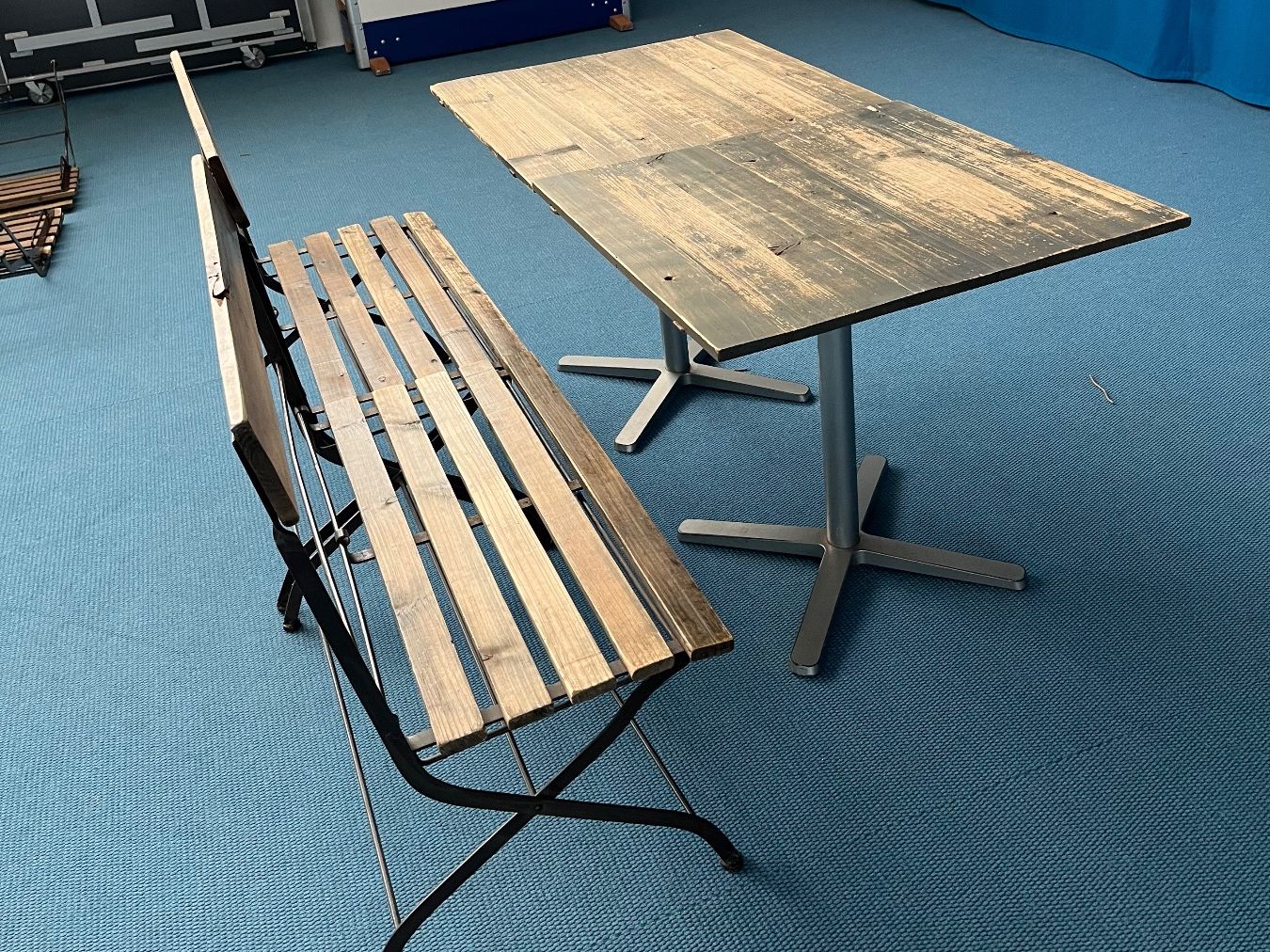Set di tavolo e panche: Gartentisch und Bank – Usato da Herrenschwanden venduto da orosport 2