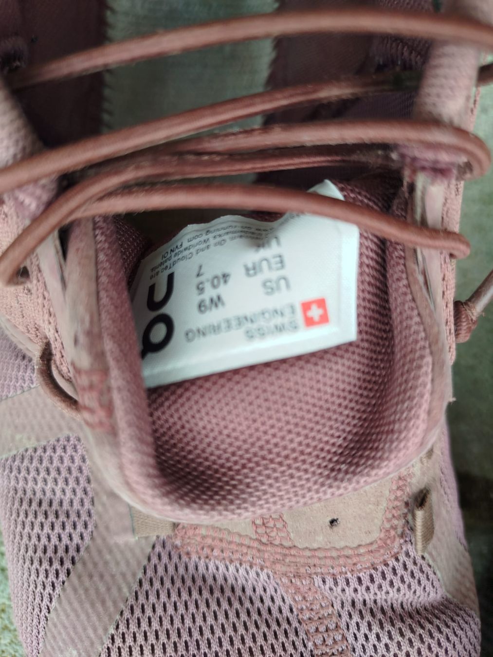 Scarpe da donna: On Cloud Damen Laufschuhe Gr. 40.5 – Usato da Hohentannen venduto da MagmaCollectibles 3