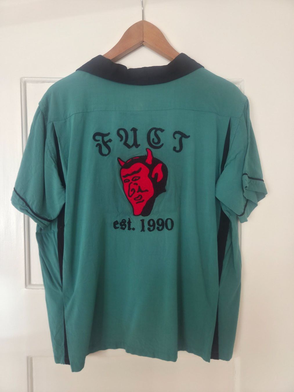 Camicie: FUCT Red Devil Bowling Shirt Size Medium Türkis – Usato da Zürich venduto da Wickeddude 4