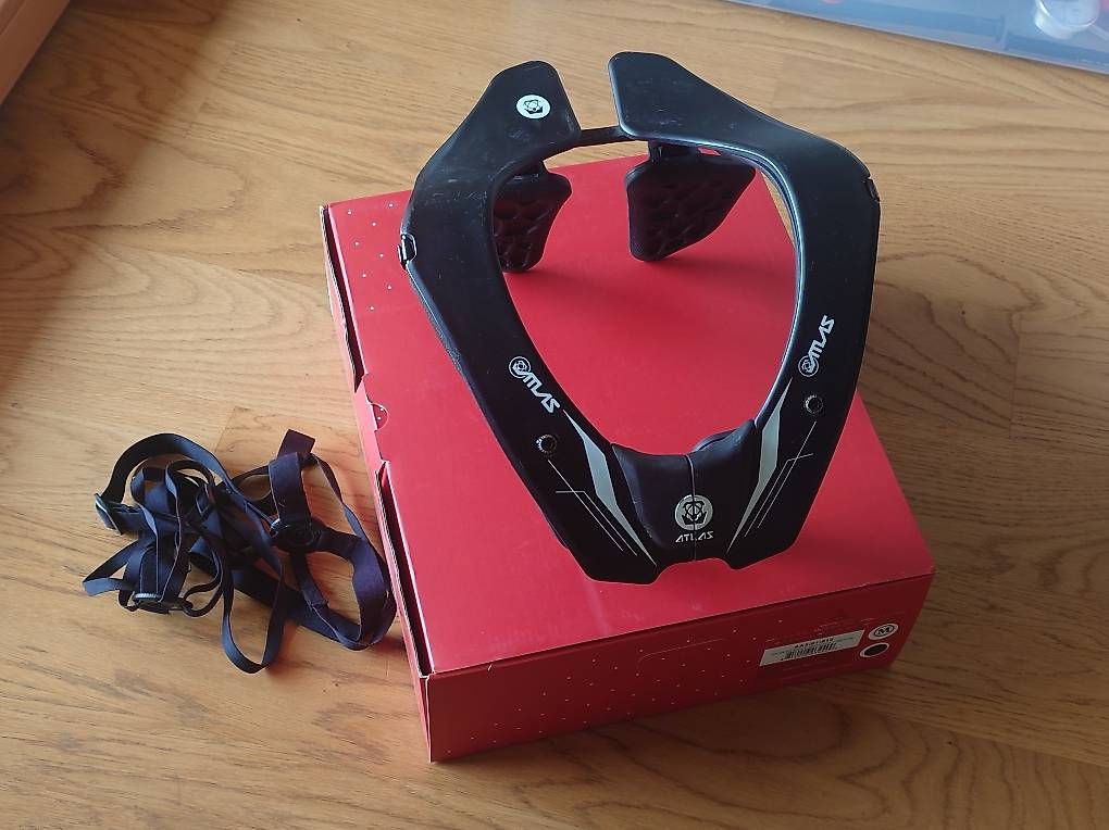Protezioni & Imbottiture: Atlas Neckbrace – Usato da Kriens venduto da Propelleronkel