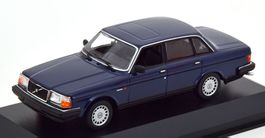 Volvo 240 GL Limousine 1984-1991 dunkelblau / schwarz   1:43