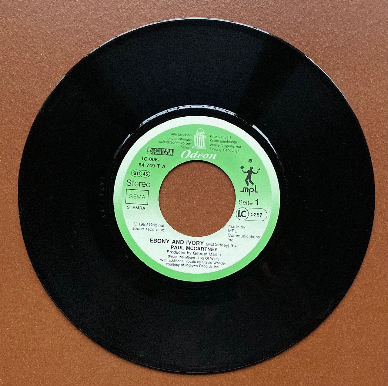 Dischi in vinile: Paul McCartney - Ebony an Ivory – Usato da Orselina venduto da Vrenegonde 2