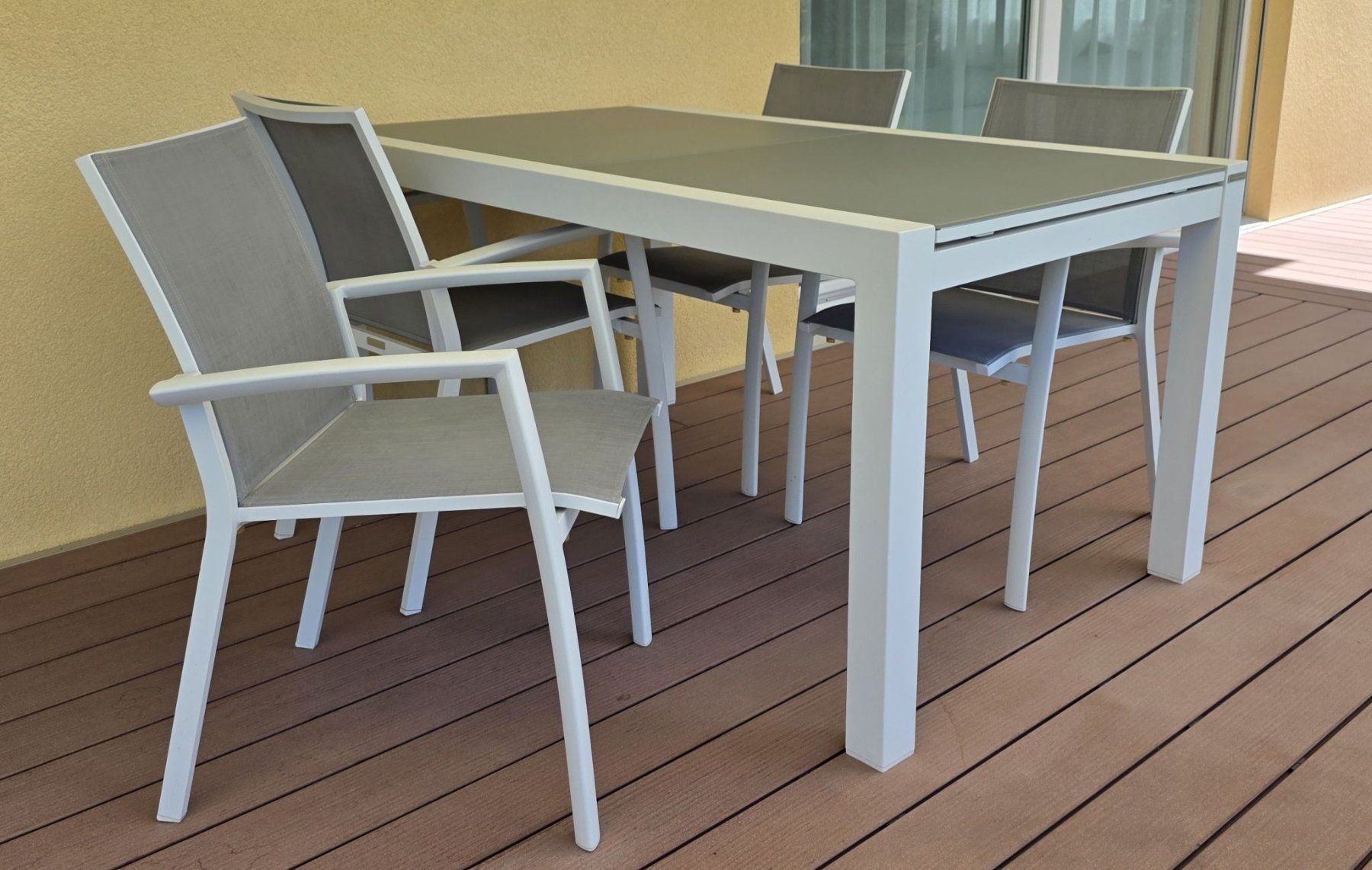 Hunn Set di tavolo e panche: Moderner Gartentisch mit 4 Stühlen – Usato da Magden venduto da saspas 2