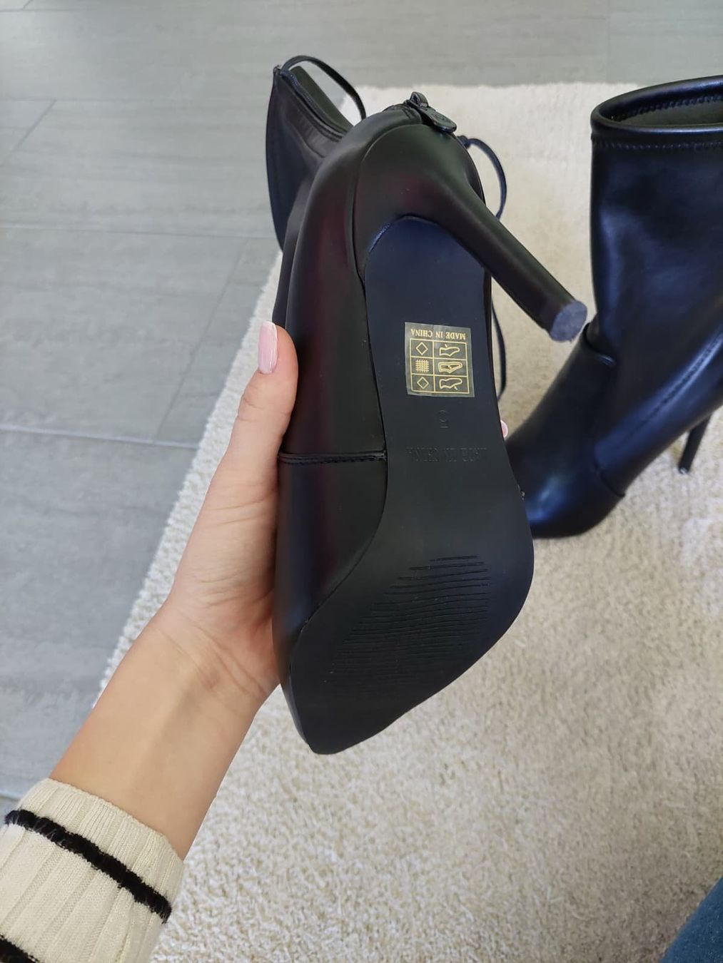 Damenschuhe: Stiefeletten mit Absatz von PRETTYLITTLETHING, Gr. 38 – Neu (gemäss Beschreibung) aus Domat/Ems von Lorand_ 2