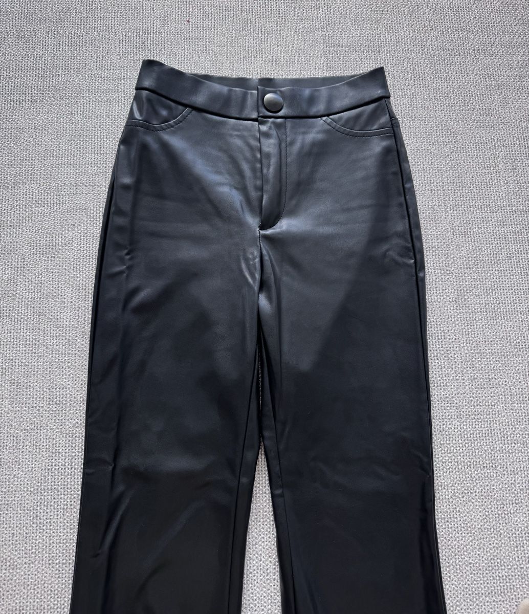Calzedonia Pantaloni: Calzedonia thermo leather pants – Usato da Zürich venduto da agi_j875 1