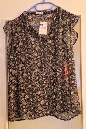 Blouse grandeur 44/46 (Neuve)