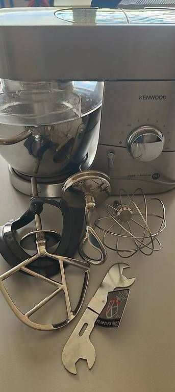 Elettrodomestici da cucina: Kenwood Chef Titanium KMC010 – Usato da Muhen venduto da Hummingbird80