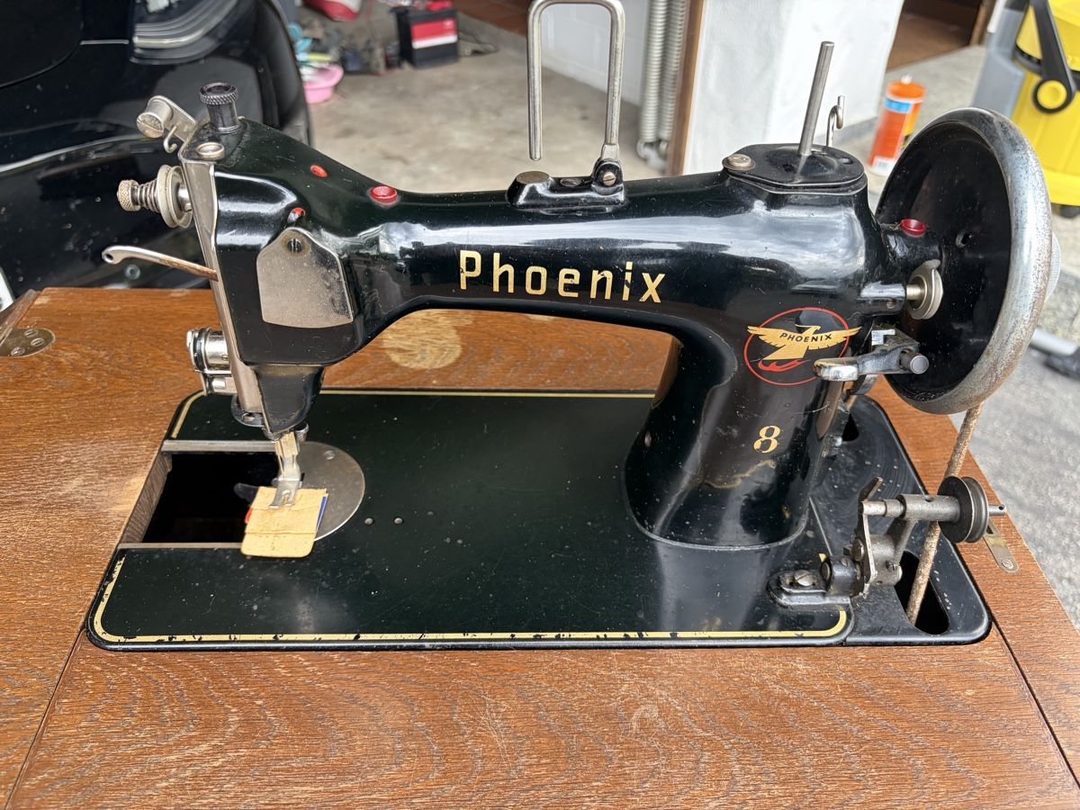 Phoenix Nähmaschinen: Phoenix Nähmaschine antik  – Gebraucht aus Degersheim von Alphi 2