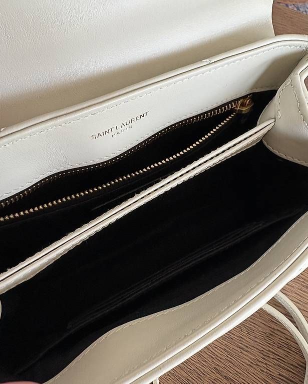 Borse da donna: YSL loulou toy small cuir  – Usato da Pambio-Noranco venduto da Derimey 2
