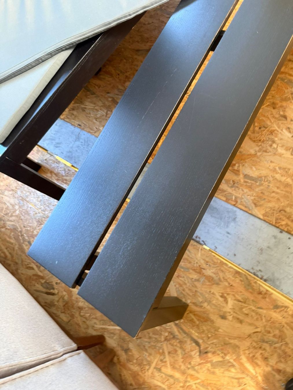 Set de table et chaises: Bank und Tisch – D'occasion à Dietikon par arj_lrs8 2