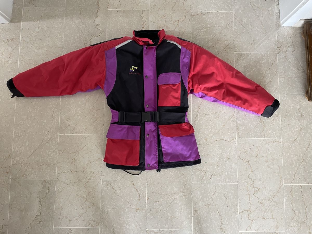 Giacche: Veste de moto – Usato da Vuisternens-Romont venduto da vin_j9zw