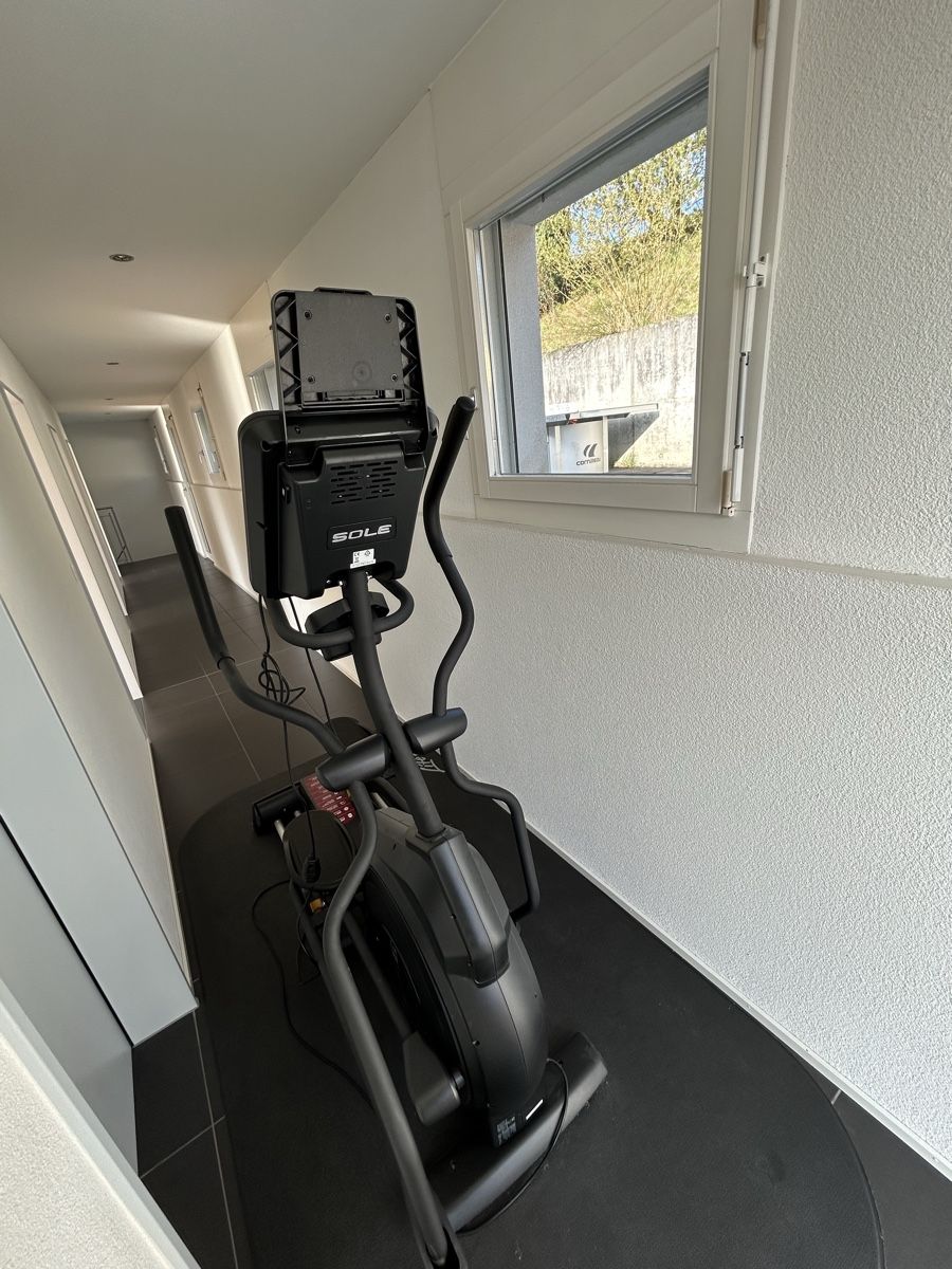 Sole Hometrainer: SOLE E25 Crosstrainer - Top Zustand – Usato da Willisau venduto da mar_2v5d 7